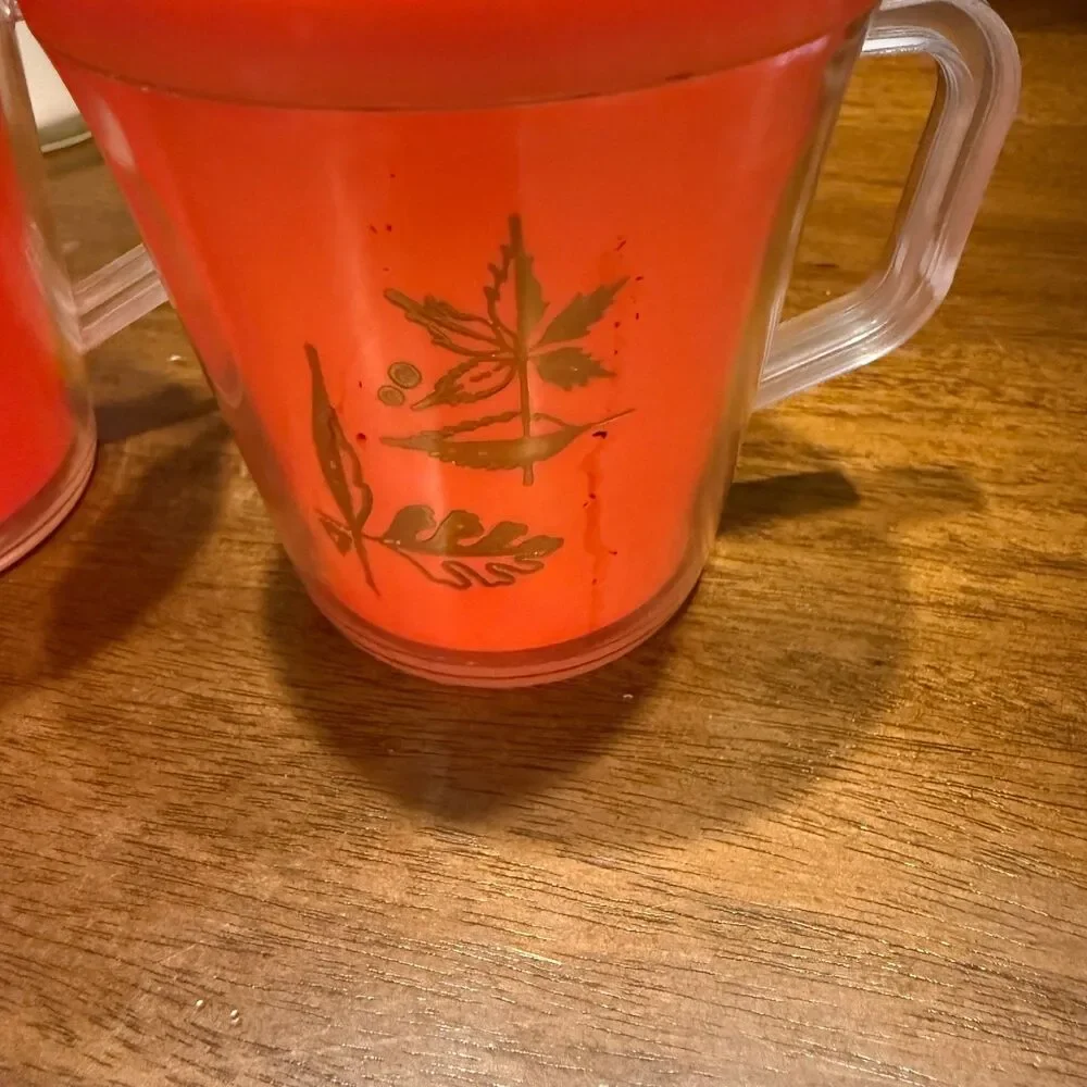 Set of 6 Vtg Insulated Plastic Mugs Double Wall Gold Leaf Print MCM